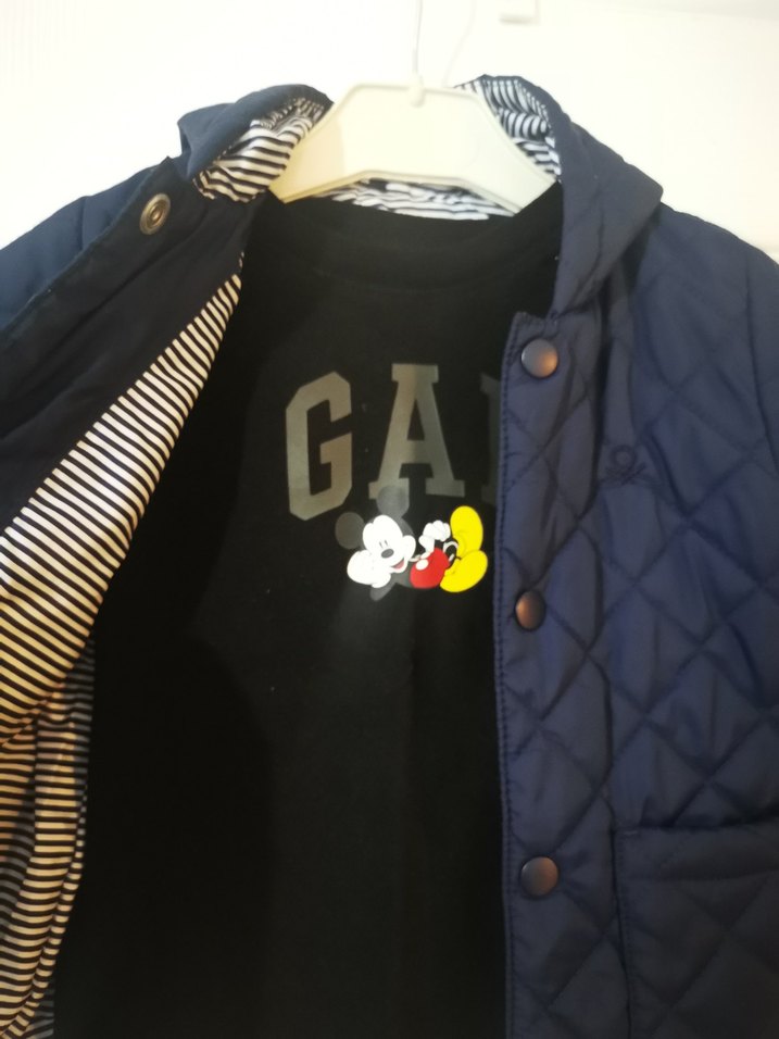 Benetton mont ve gap tişört. - Görsel 4