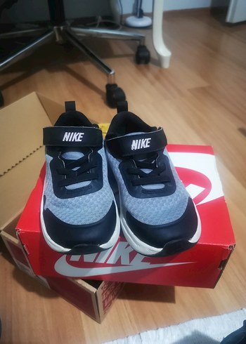 Nike Kız Çocuk Gri Spor Ayakkabı - Görsel 2