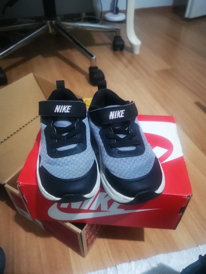 Nike Kız Çocuk Gri Spor Ayakkabı - Görsel 2