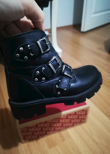 Tokalı Siyah Hakiki Deri Goth Bot - Görsel 3