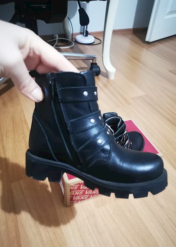 Tokalı Siyah Hakiki Deri Goth Bot - Görsel 6