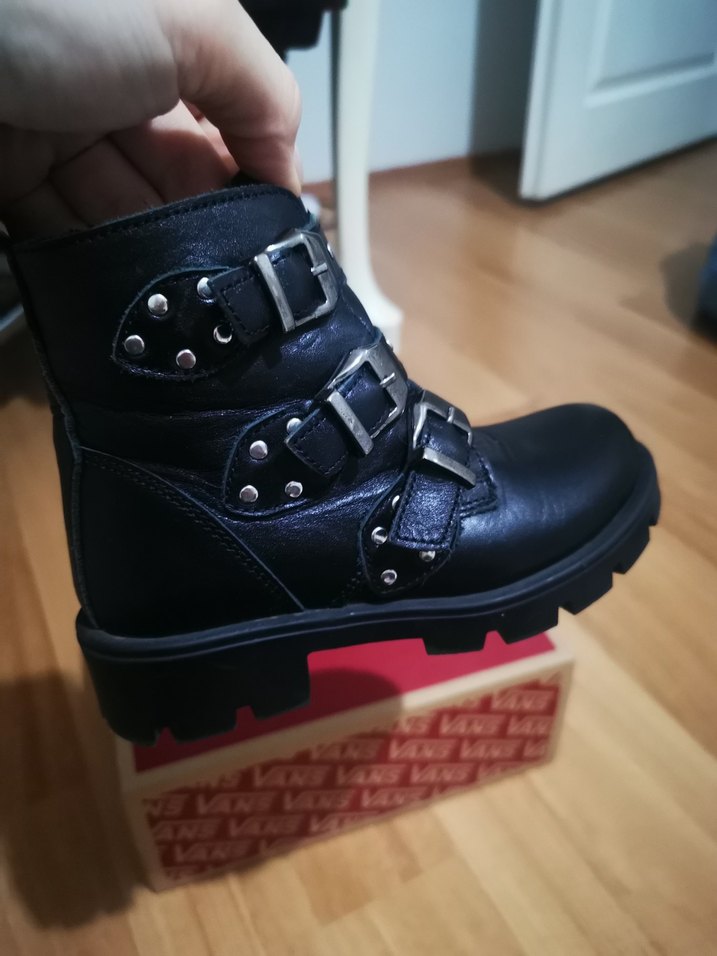 Tokalı Siyah Hakiki Deri Goth Bot - Görsel 4