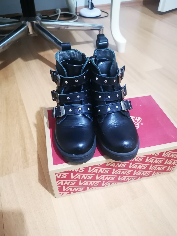 Tokalı Siyah Hakiki Deri Goth Bot - Görsel 2