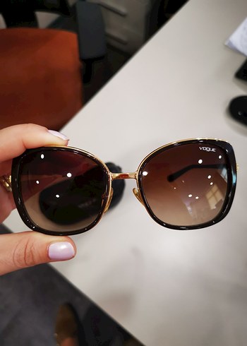 Vogue sıfır ayarında kemik güneş gözlüğü - Görsel 6