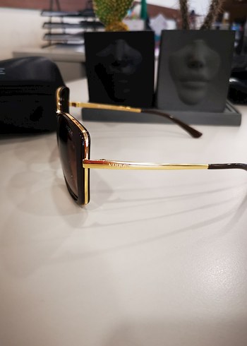 Vogue sıfır ayarında kemik güneş gözlüğü - Görsel 5
