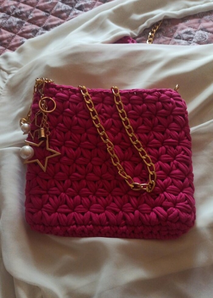 Penye ipten çanta istenilen renk model yapılır - Görsel 3