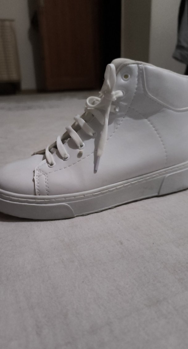 Beyaz Bağcıklı Kadın Spor Ayakkabı - Görsel 2