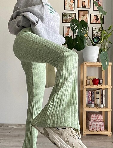 m Beden yeşil Renk Mint yeşili triko flared pantolon????
