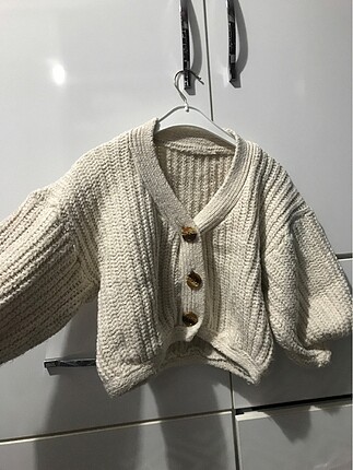 Bombe kollu crop hırka