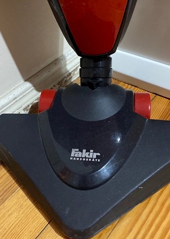 Beden Kırmızı Fakir Dikey Elektrikli Süpürge
