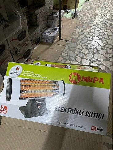 MUTSAN ELEKTRİKLİ ISITICI 1800 Watt Kalın Camlı Elektrikli Soba