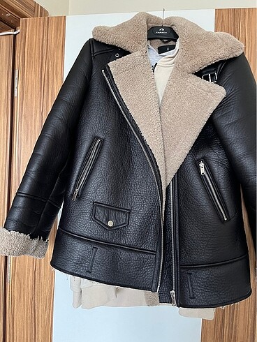 l Beden Stradivarius baker mont