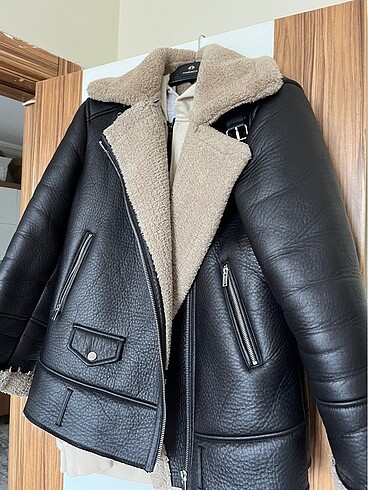 l Beden siyah Renk Stradivarius baker mont