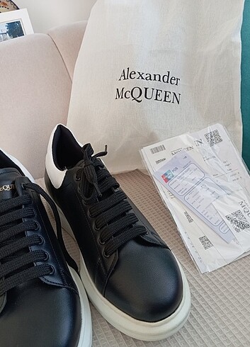 43 Beden siyah Renk Alexander McQueen'