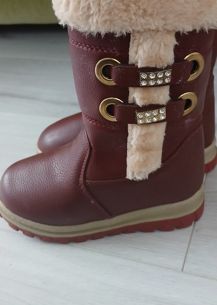 Kız çocuk bot  - Görsel 3