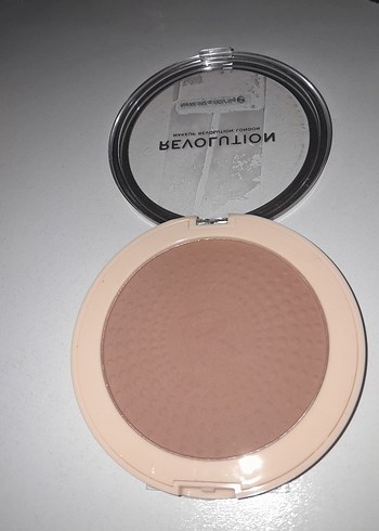 Revolution revolution bronzer