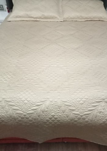 Bej Kabartmalı Yatak Örtüsü - Görsel 3