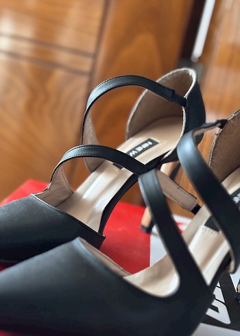 Nine West Siyah Stiletto Topuklu Kadın Ayakkabı