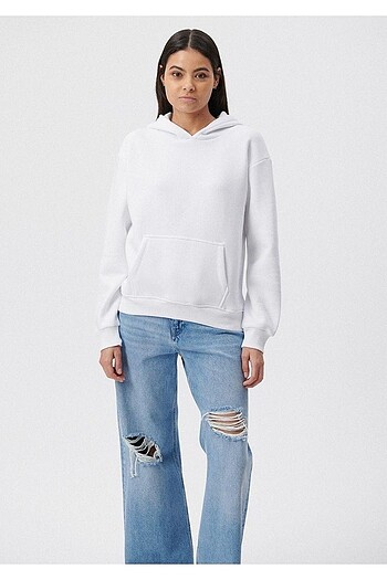 Kapüsonlu Beyaz Sweatshirt