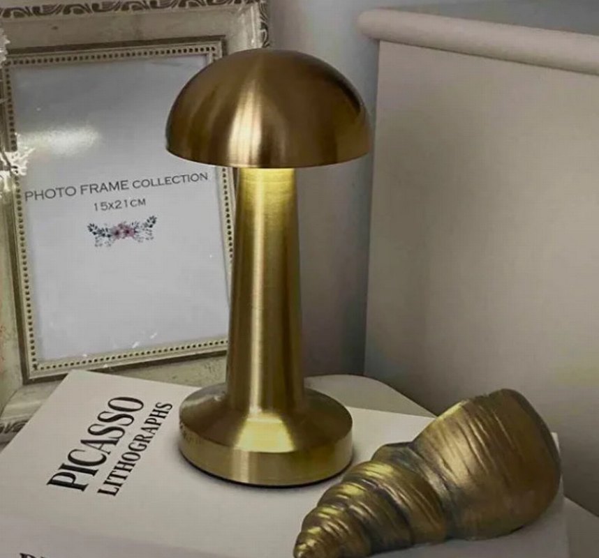 Altın Renkli Masa Lambası - Görsel 3