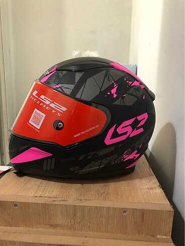 Ls2 kask