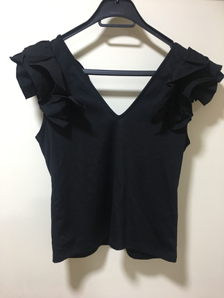 Zara Siyah kol detaylı bluz 