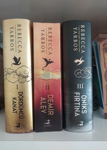 Dördüncü Kanat serisi 3 kitap- karakter kartları ve harita