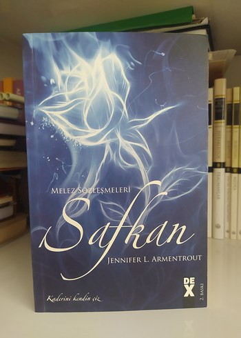 Jennifer L. Armentrout - Melez sözleşmeleri serisi - Görsel 3