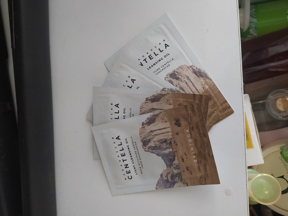 Madagaskar Centella  light cleaning oil - Görsel 2