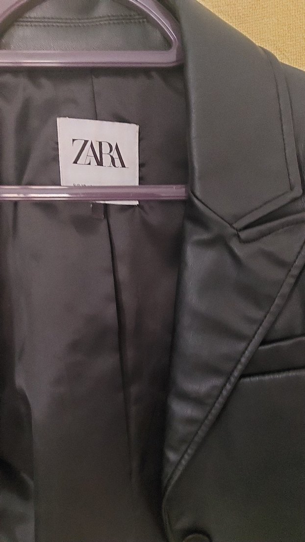 Siyah Parlak Deri Kadın Ceket - Görsel 3