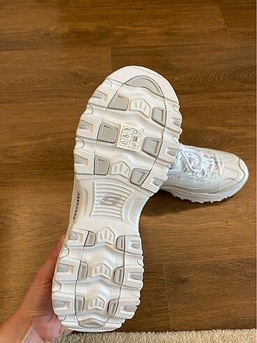 39,5 Beden Skechers ayakkabı