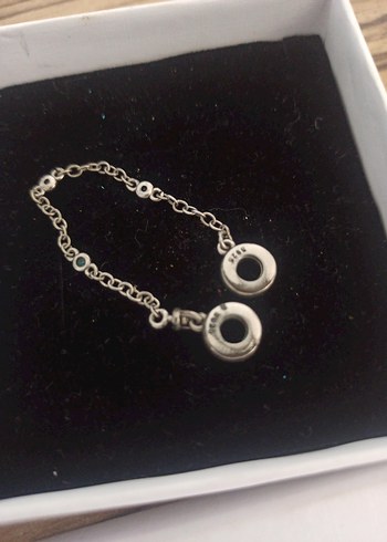 Gri Zincir Detaylı Kadın El Zinciri - Görsel 3