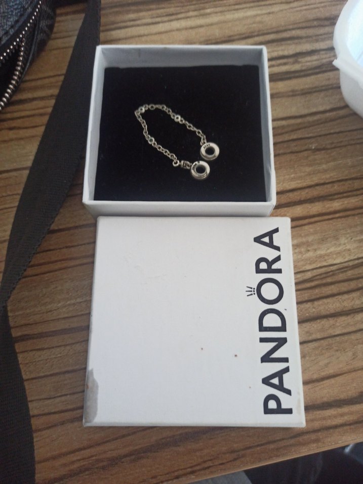 Gri Zincir Detaylı Kadın El Zinciri - Görsel 4