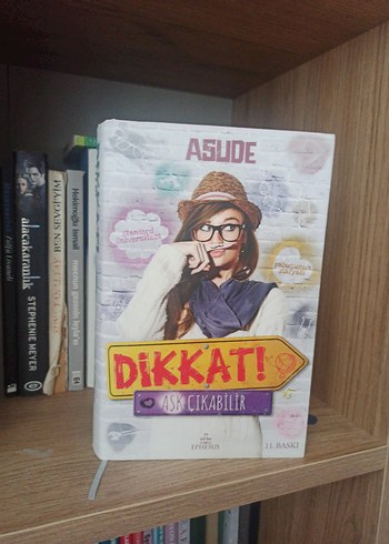 Roman kitap ciltli ephasus yayınları. Dikkat! Aşk Çıkabilir - Görsel 2