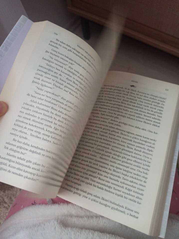 Roman kitap ciltli  ephasus yayınları. Dikkat! Aşk Çıkabilir - Görsel 5