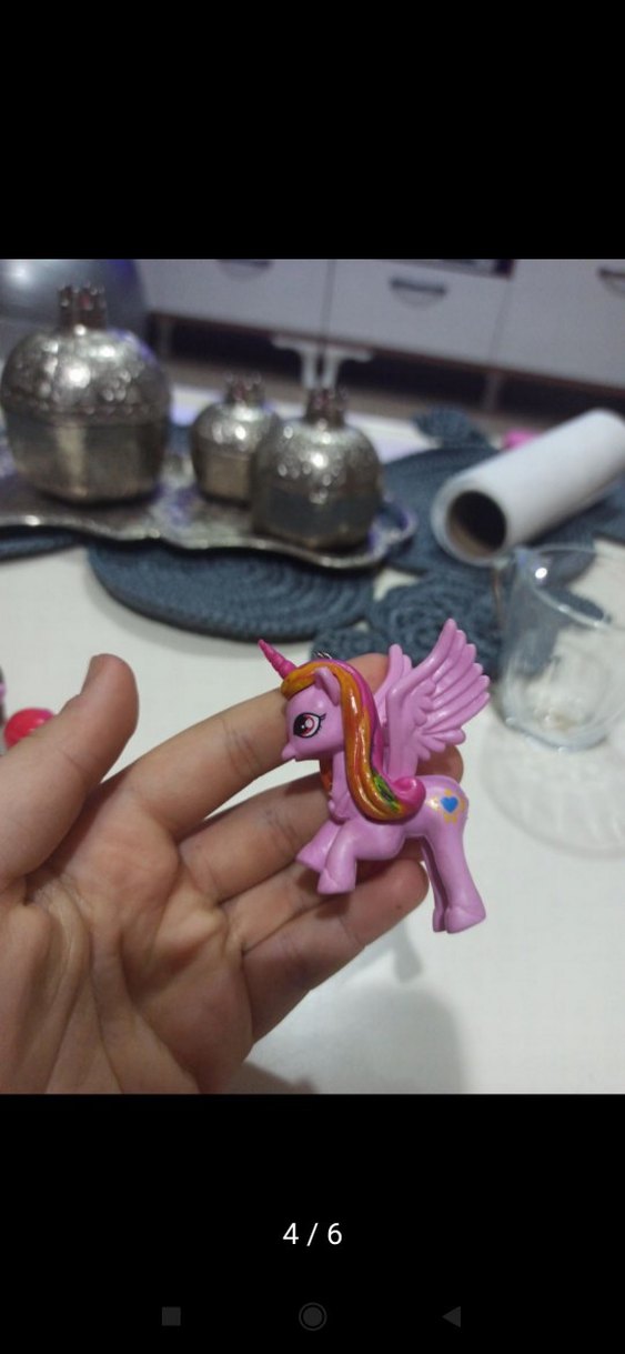 iki Miniş iki unicorn iki Barbie hayvanı üç Disney karakterler - Görsel 3