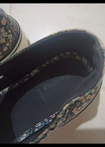 Bershka ayakkabı çiçekli 38 giyilmiştir şu anda da kullanım - Görsel 5