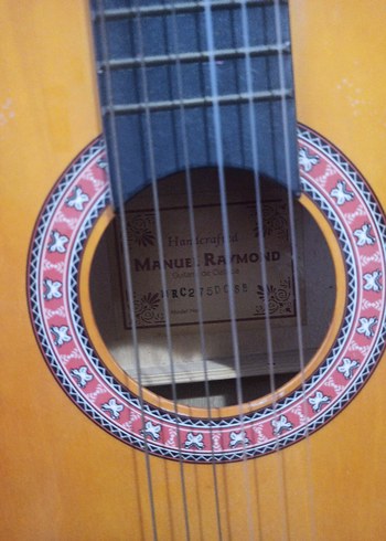 klasik gitar manuel Raymond handeraftedRenkli Klasik Gitar - Görsel 4