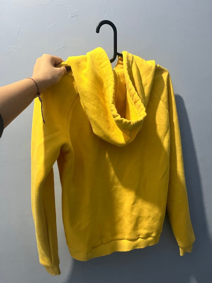 Sarı Kapüşonlu Kadın Sweatshirt - Görsel 2