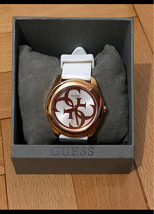 Guess Guess beyaz saat