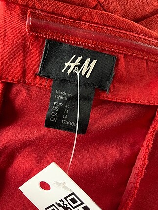 44 Beden H&M Mini Elbise %70 İndirimli.