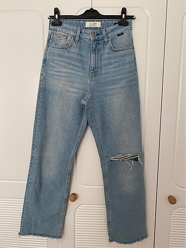 34 Beden mavi Renk Mavi jean