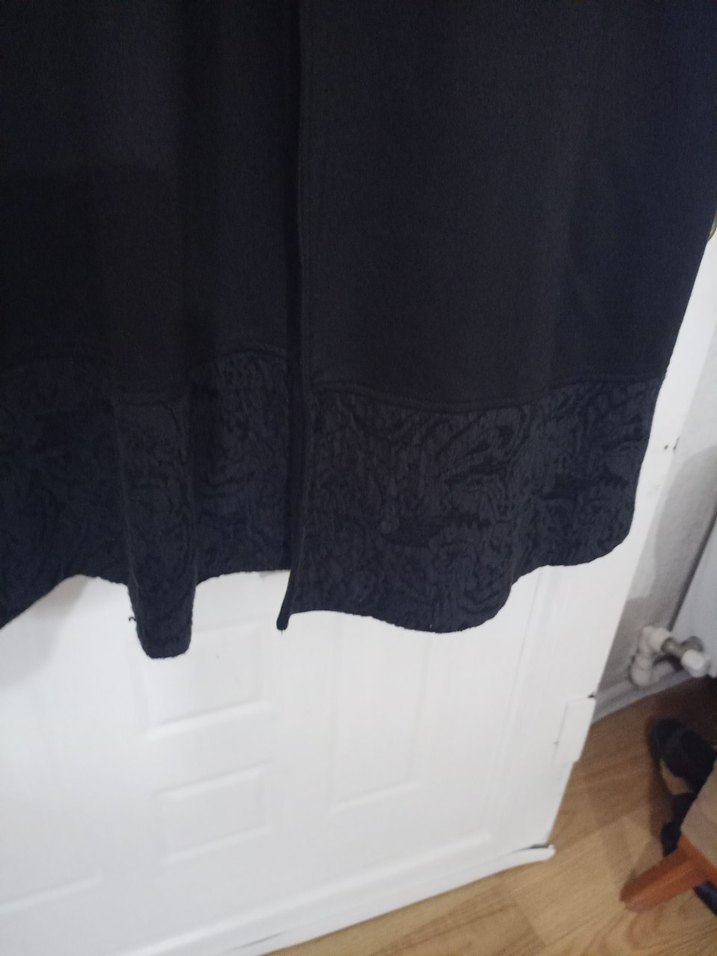 Siyah Düğmeli Uzun yumusak Kadın pardesü - Görsel 3