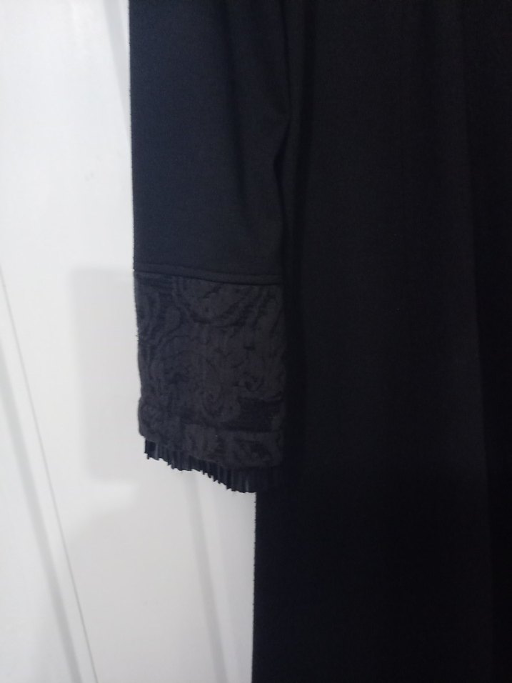 Siyah Düğmeli Uzun yumusak Kadın pardesü - Görsel 4