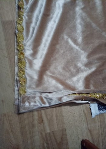 Bej İşlemeli Parlak yatak örtüsü - Görsel 3