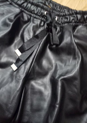 Kadın siyah deri Sentetik Kumaş Bol Kesim Pantolon - Görsel 3