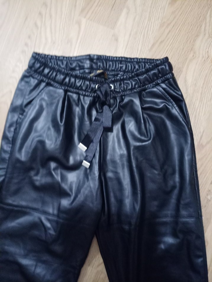 Kadın siyah deri Sentetik Kumaş Bol Kesim Pantolon - Görsel 2