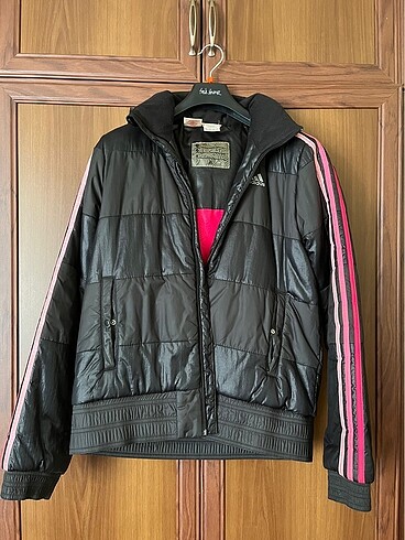 Adidas şişme mont