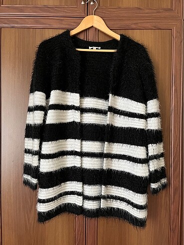 Twist çizgili hırka