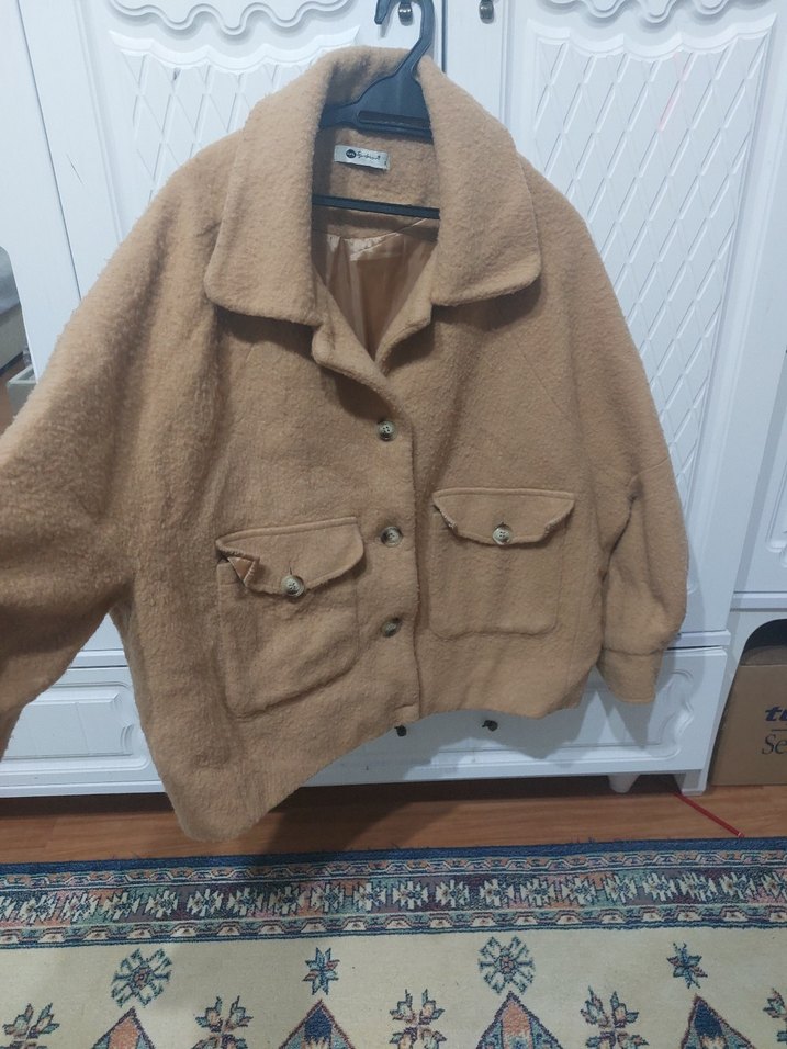 Düğmeli Kısa Kahverengi Kadın Kaban - Görsel 2